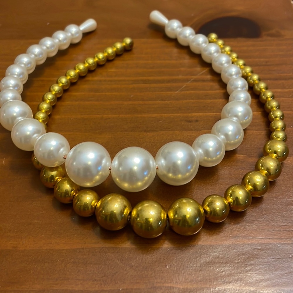 Pearl and gold hairpiece